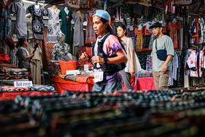 BIB: 
                            <button type="button" onclick="openModal(25553683)" class="btn btn-primary btn-sm float-right btn-popup" data-toggle="modal" data-target=".modal-high-quality">
                        <i class="fas fa-shopping-cart"></i> Add to Cart
                    </button>
                                            <button type="button" onclick="isThisMe(25553683, true)" class="btn btn-success btn-sm float-right btn-popup btn-isme hidden" data-toggle="tooltip" data-placement="bottom" title="นี่คือรูปของคุณใช่ไหม คลิกที่นี่เพื่อเอาเข้าอัลบั้ม">
                        <i class="fas fa-plus"></i> Add to album
                    </button>
                    <button type="button" onclick="isThisMe(25553683, false)" class="btn btn-warning btn-sm float-right btn-popup btn-isnotme hidden">
                        <i class="fas fa-ban"></i> Remove from album
                    </button>